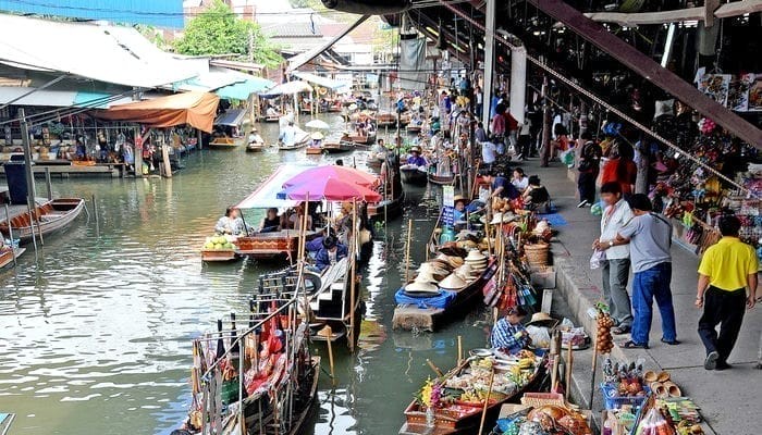 Mercado flutuante